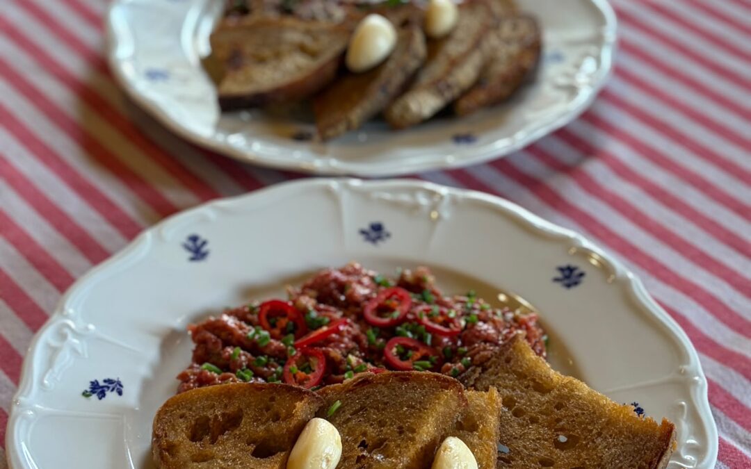 Weekdays Full of Exceptionally Delicious Steak Tartare 